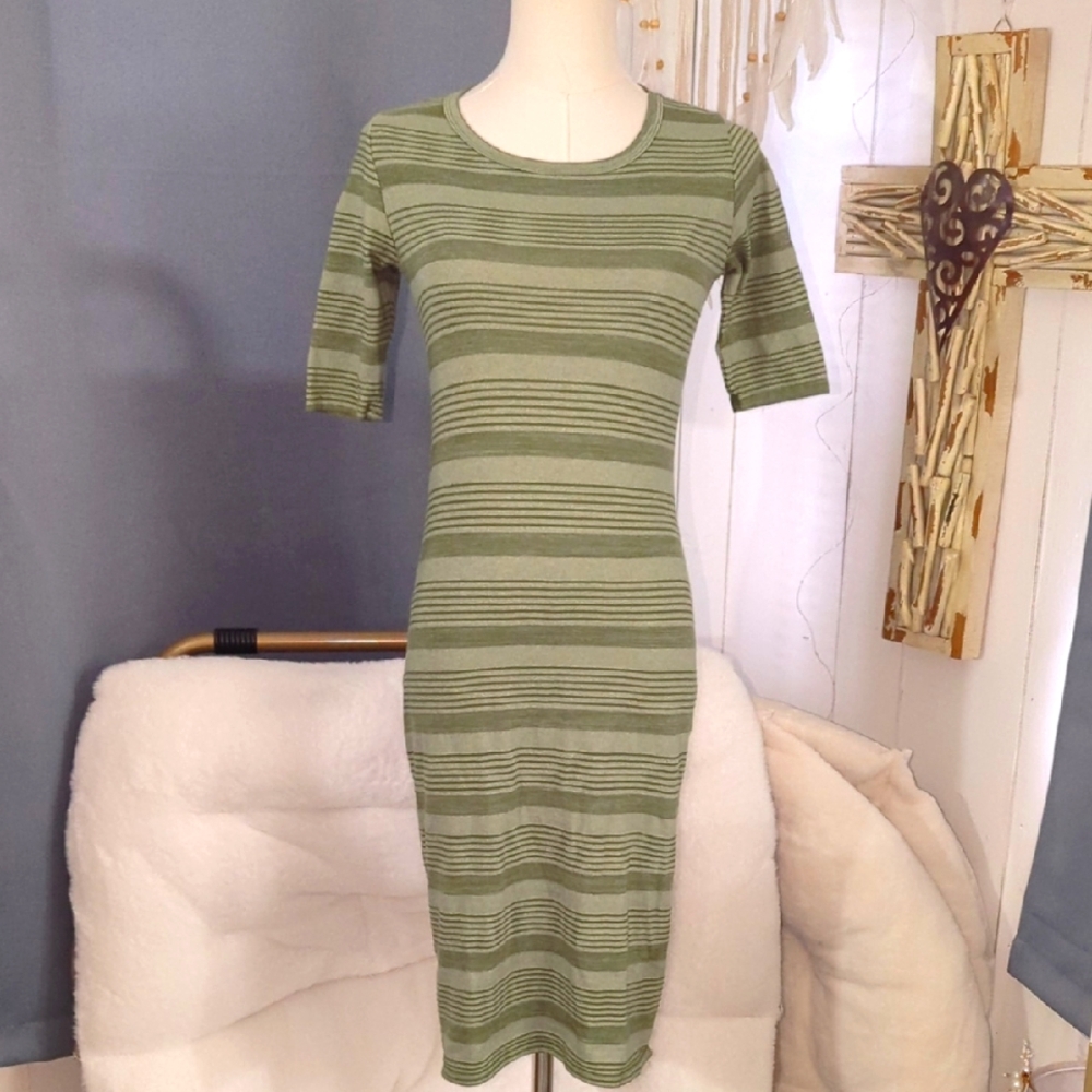 3/$10❣️LULAROE Striped Green Dress